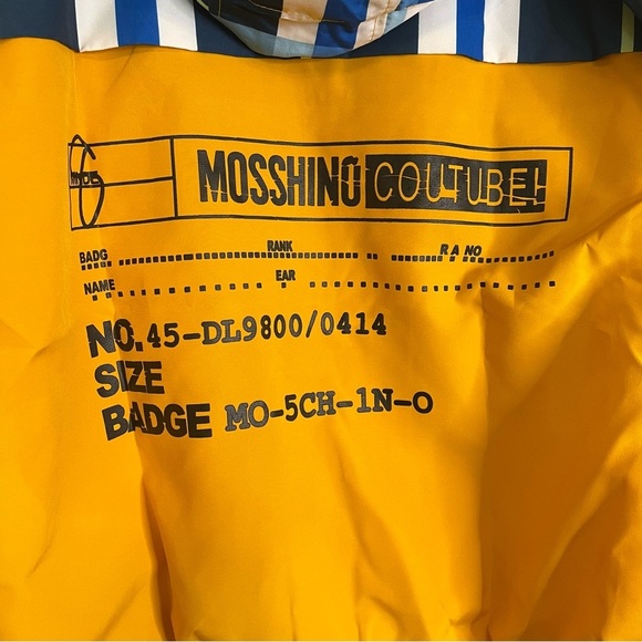 Nike 10 Deep X Pokemon Pikachu Trainer Yellow Windbreaker Jacket Medium - Picture 10 of 13